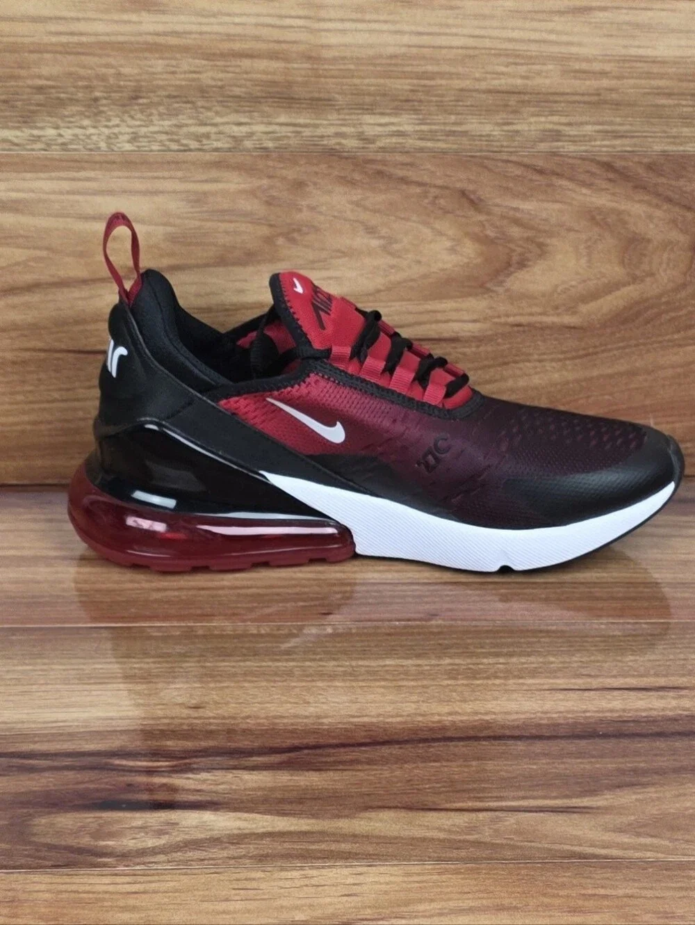 Nike Air Max 270 (GS) Gym Red/Black/White Size 6.5Y/Womens Sz 8 New (943345 603)